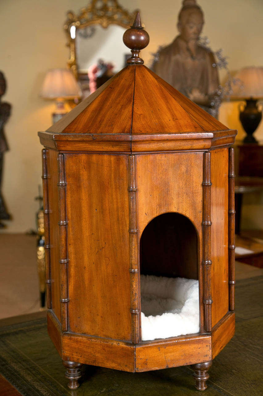 19th Century English Georgian Dog or Cat House
