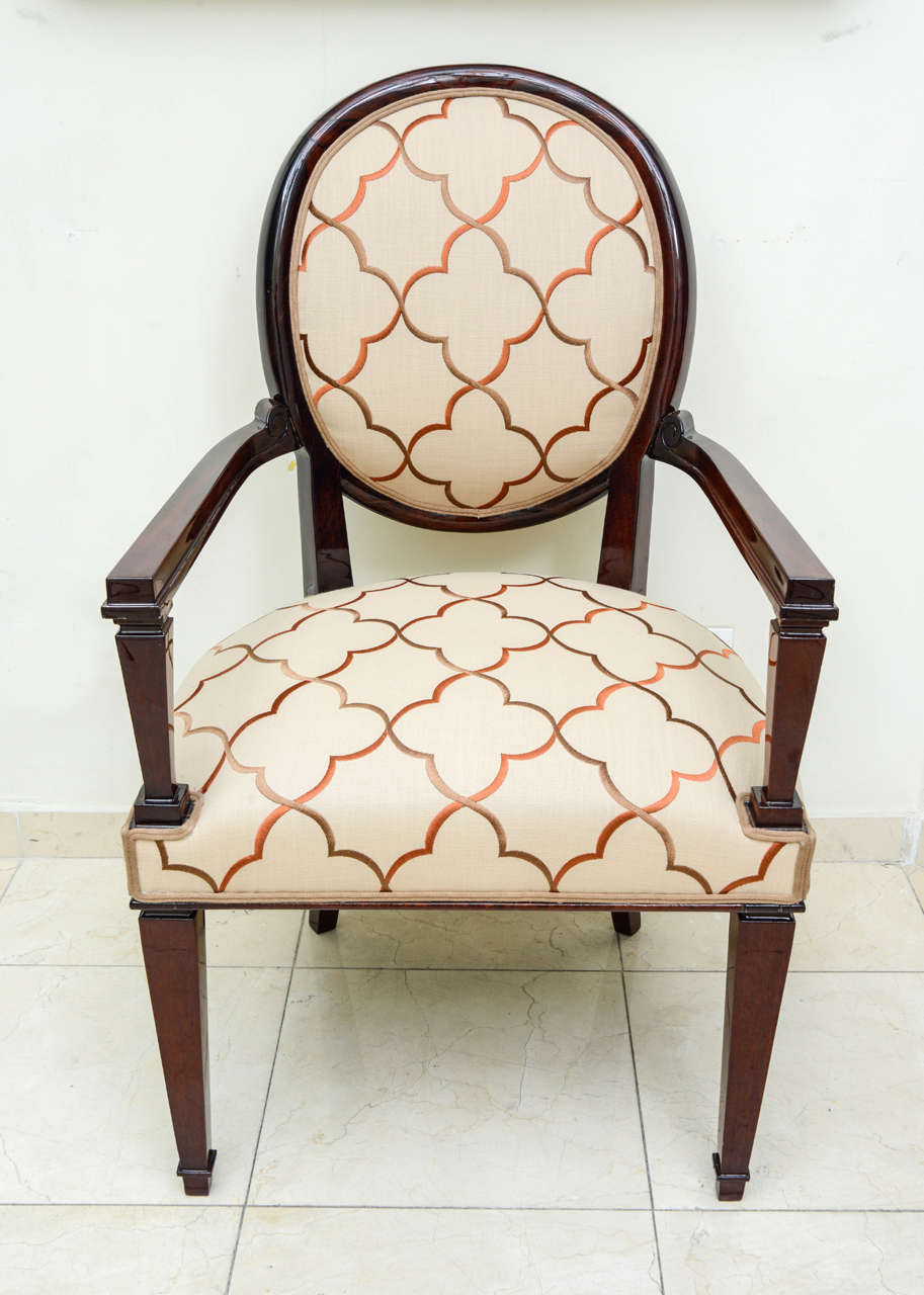Rare Arbus mahogany armchairs.
Newly recovered with a 1940s fabric.