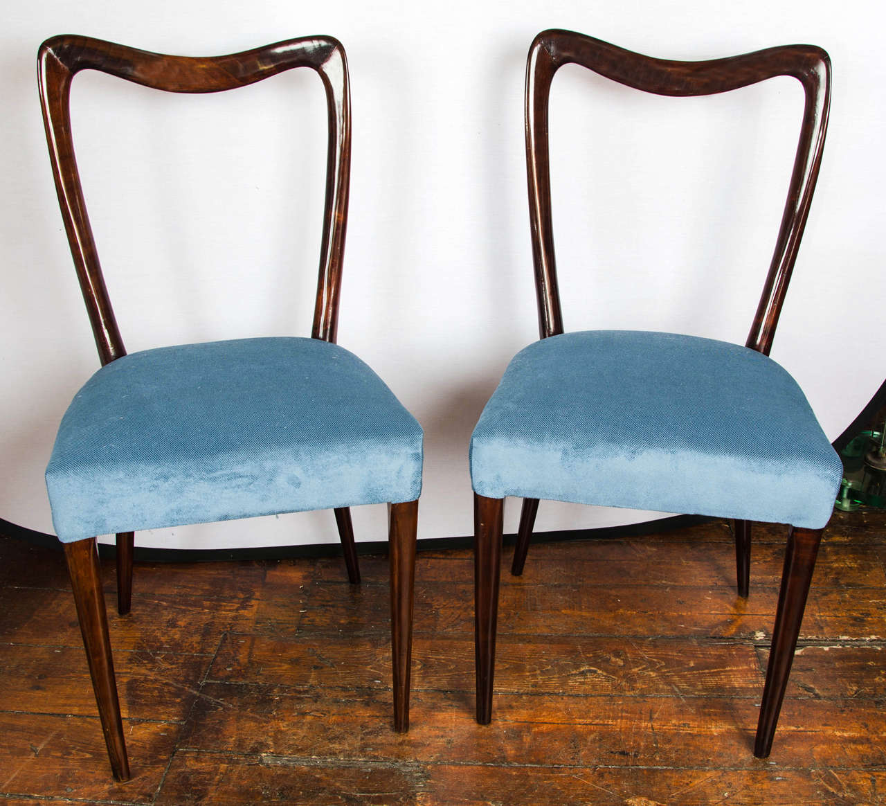 Set of six 1945-1950 dining chairs attributed to Guglielmo Ulrich.