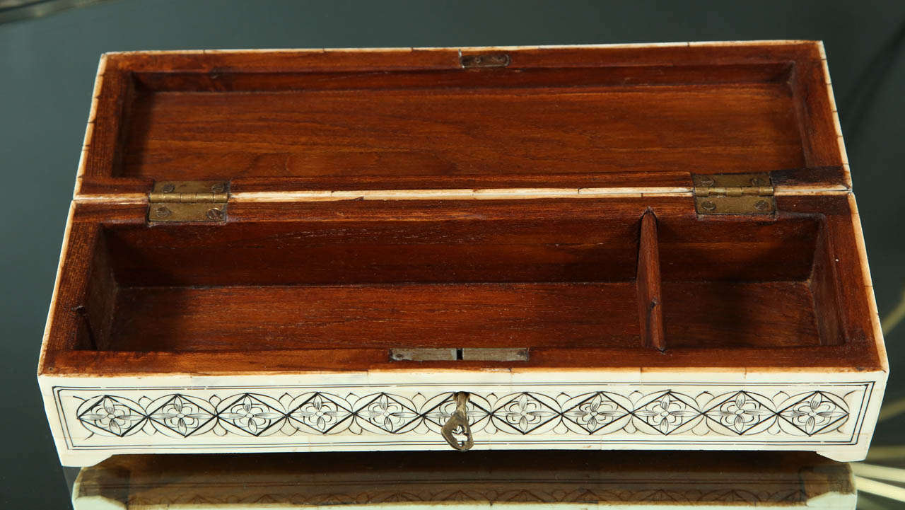 Exquisite 1950's Italian Ivory Lockbox In Excellent Condition In Los Angeles, CA