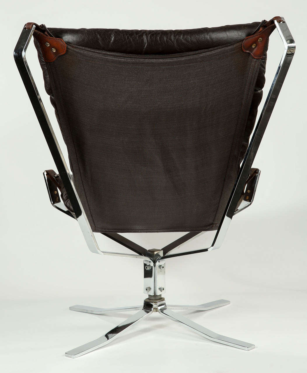 Canvas Impeccable 1970's Sigurd Resell Falcon Chair