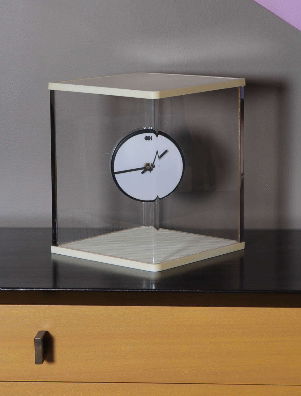 Lucite Mystery Clock by Raymor 4
