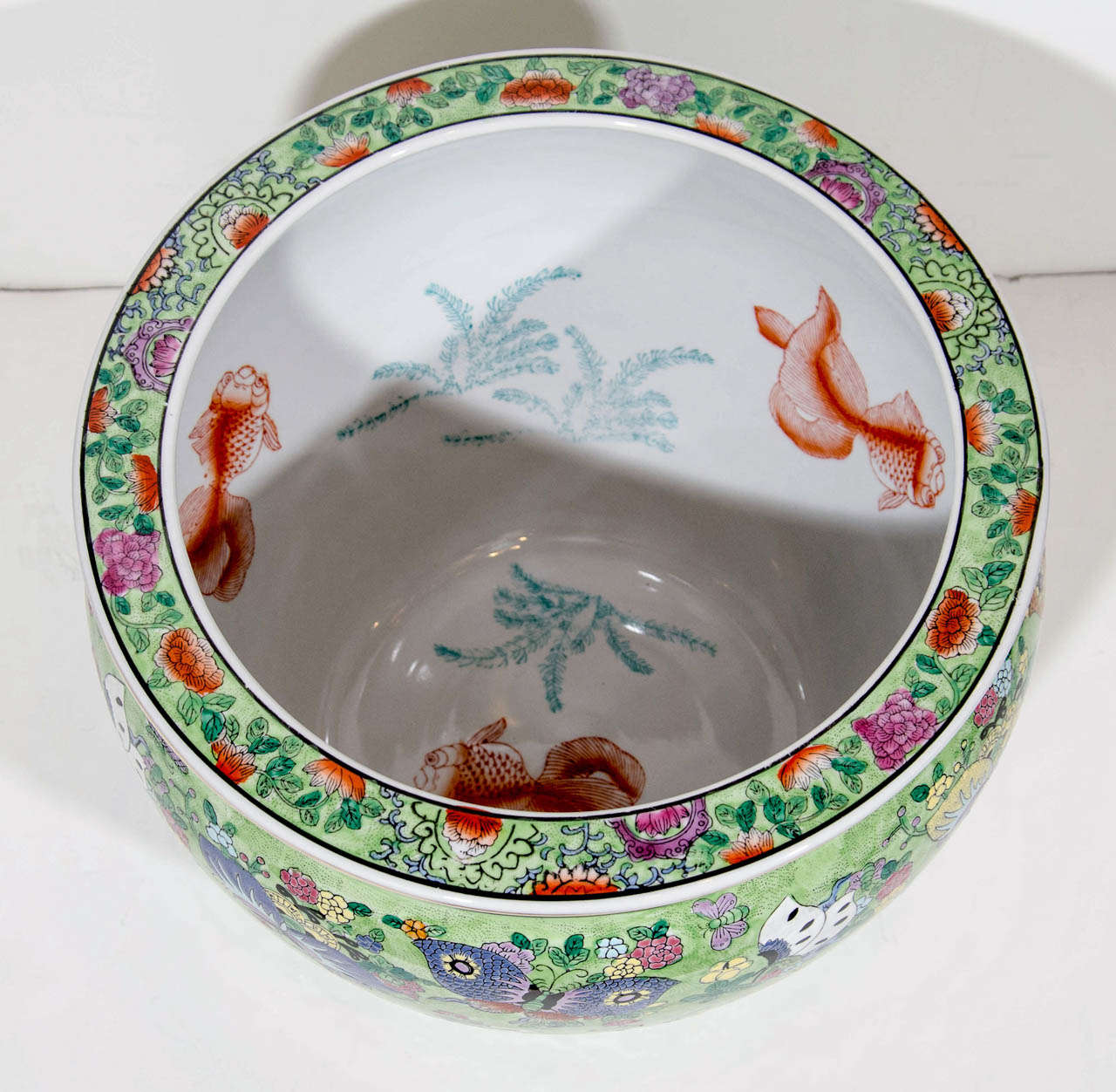 Exquisite Chinese Antique Famille Verte Porcelain FIsh Bowl / Jardiniere In Excellent Condition In Fort Lauderdale, FL