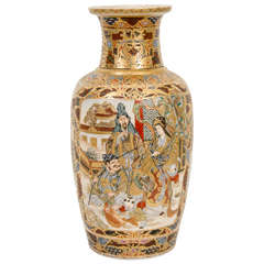 Vase Satsuma japonais du 19ème siècle avec des figures
