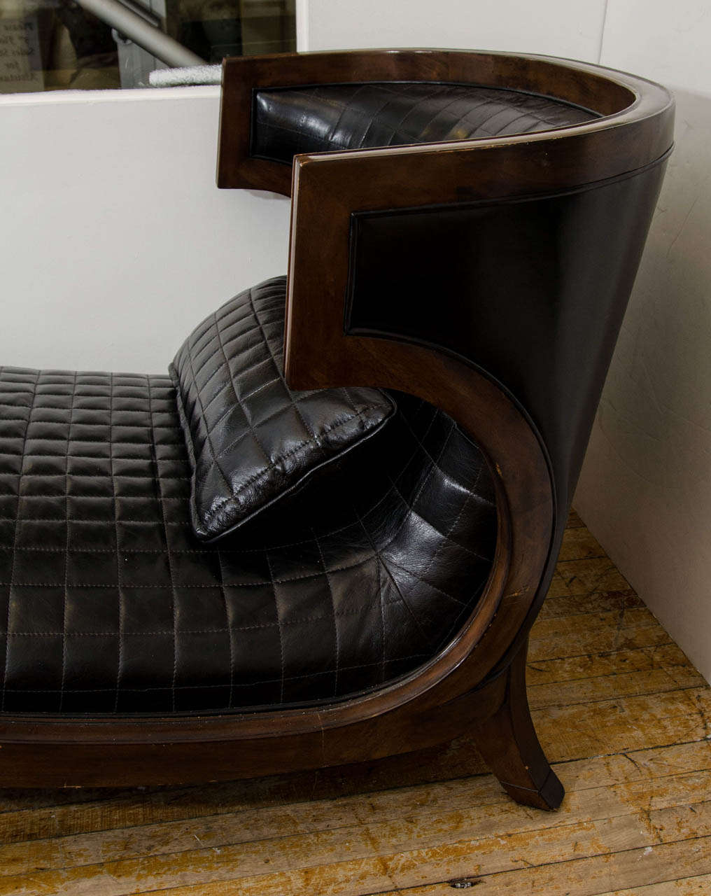 black leather chaise lounge chair