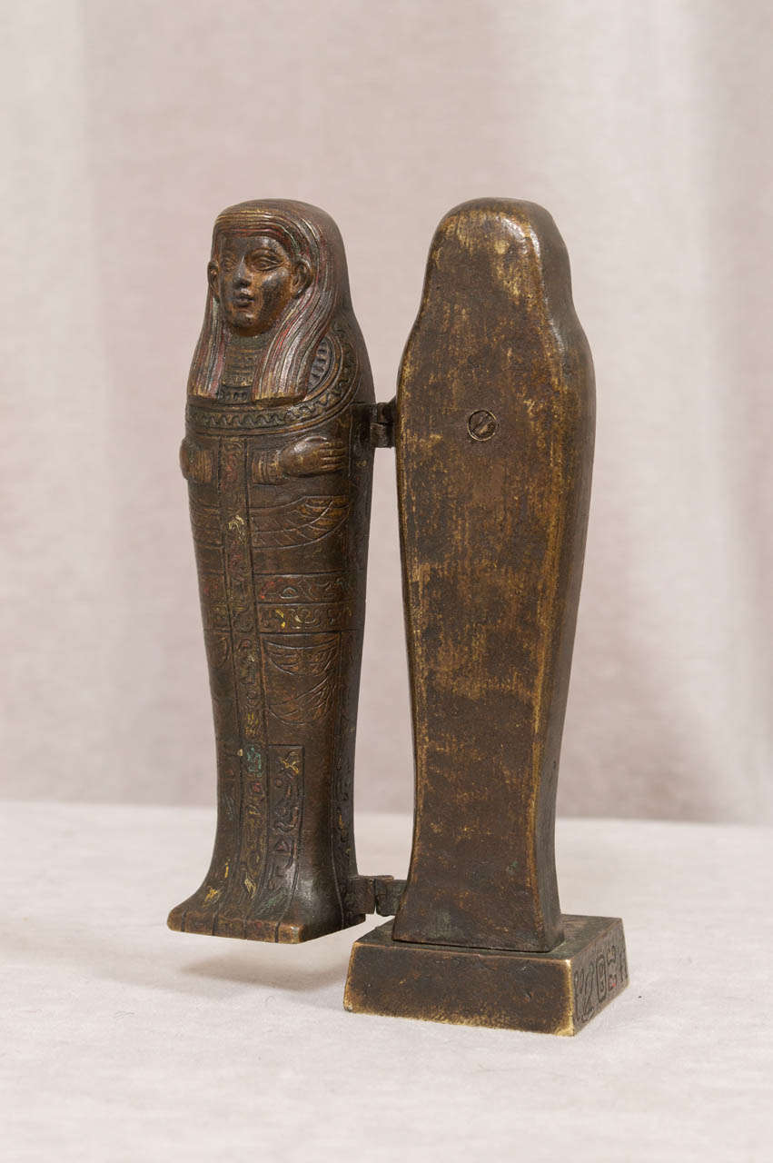 Moveable Naughty Vienna Bronze Mummy In Good Condition In Petaluma, CA