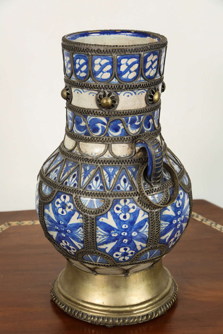 Antique Moroccan Ceramic Moorish Vase In Good Condition In North Hollywood, CA