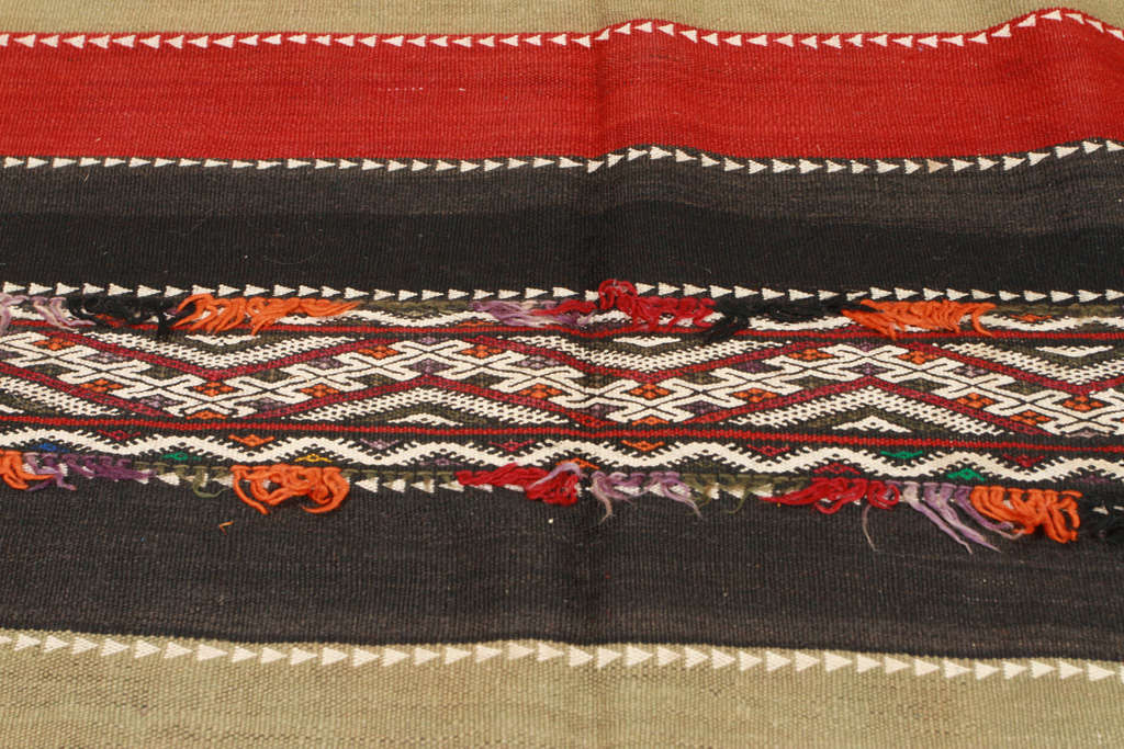 Marokkanischer authentischer Stammeskunst-Kelim-Teppich, Nordafrika im Angebot 1
