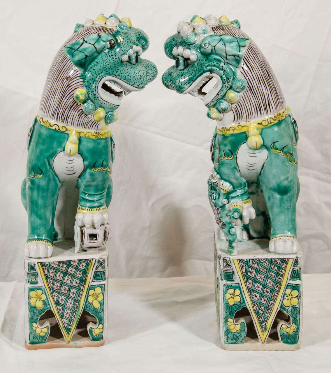 A Pair of 19th Century Chinese Foo Dogs 1