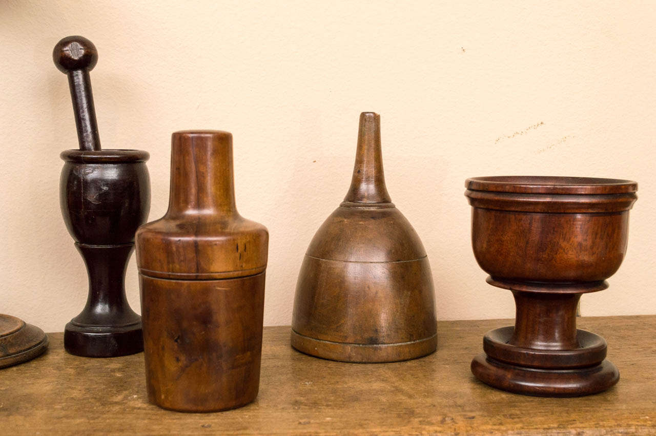 Collection of Ten Pieces of Treenware, English, circa 1830 In Excellent Condition For Sale In San Francisco, CA