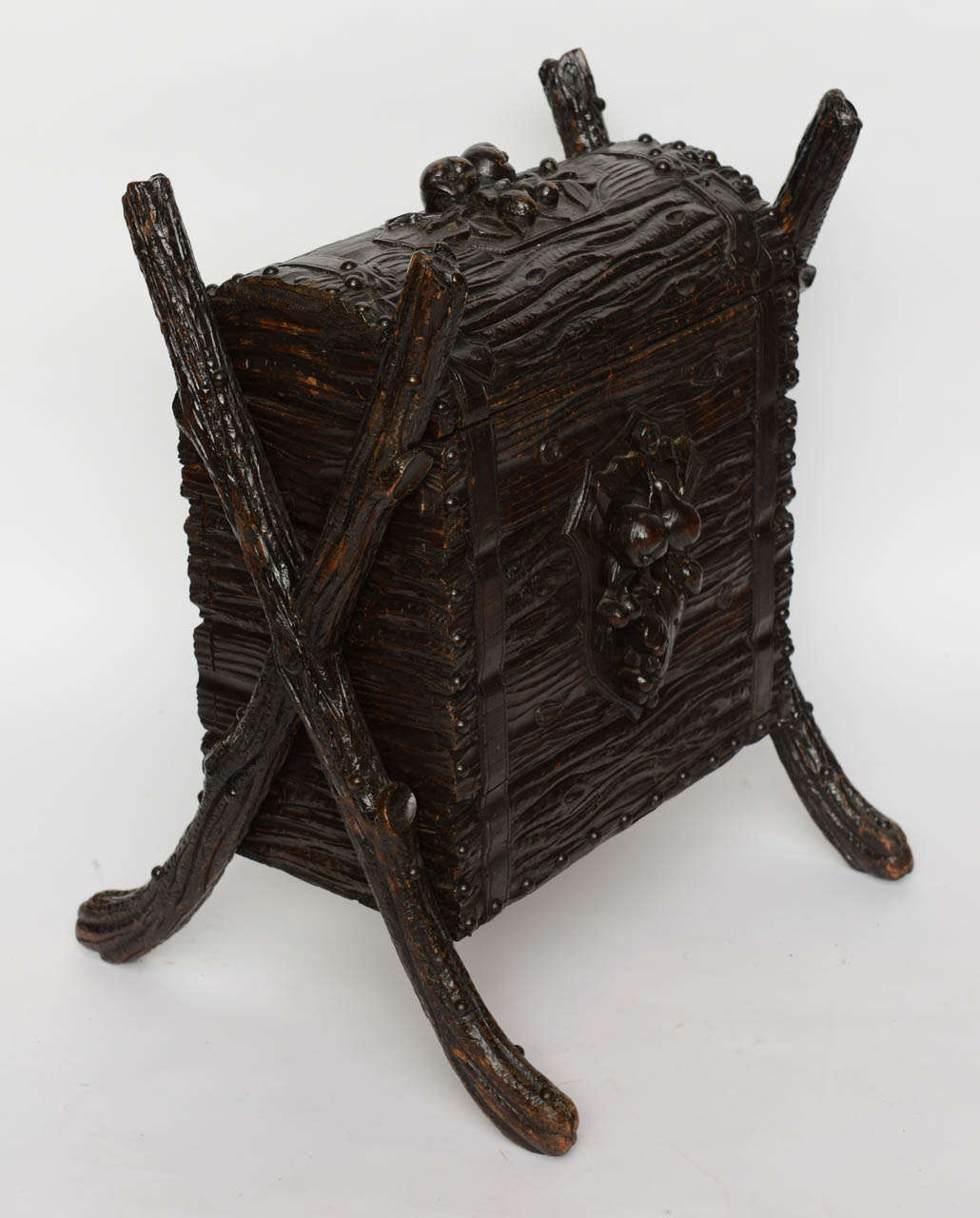 A Black Forest Carved Box, Germany, Late 19th Century 1