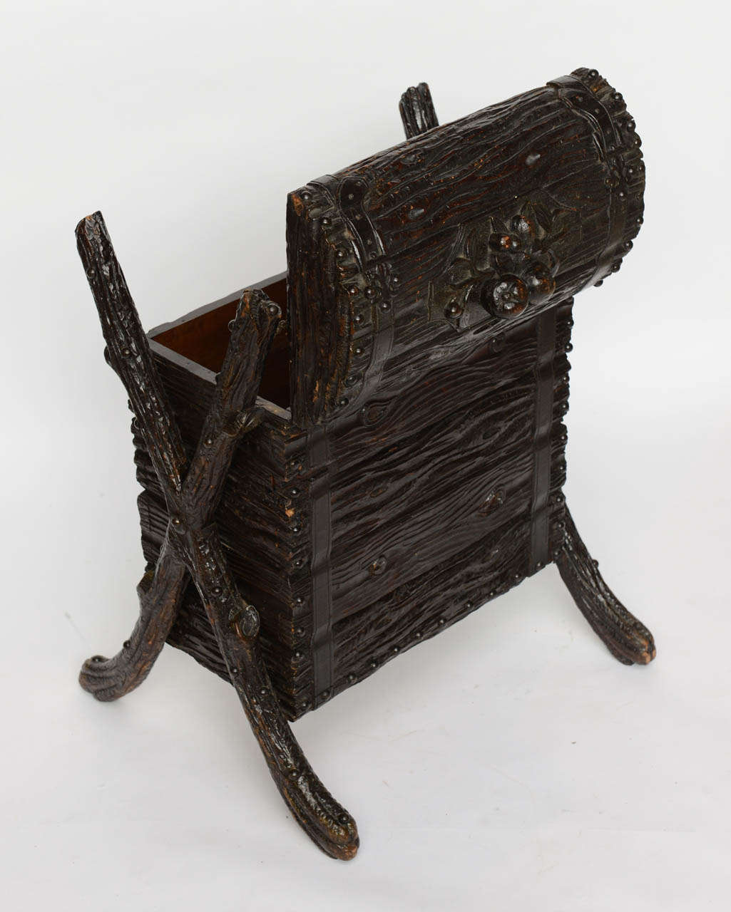 A Black Forest Carved Box, Germany, Late 19th Century 6