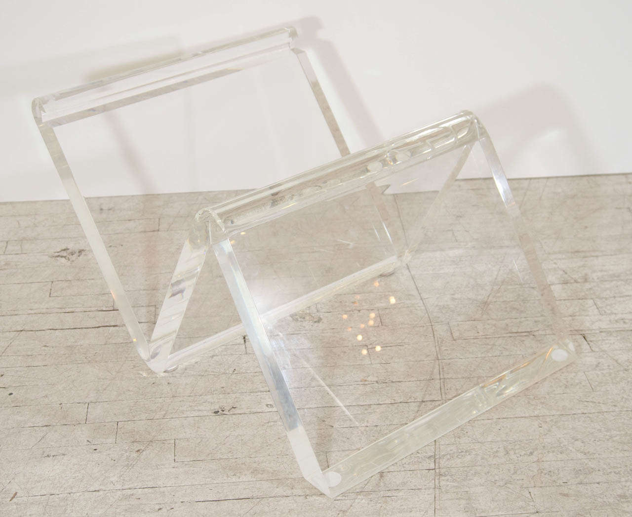 Grand Cantilevered Lucite Coffee Table 1