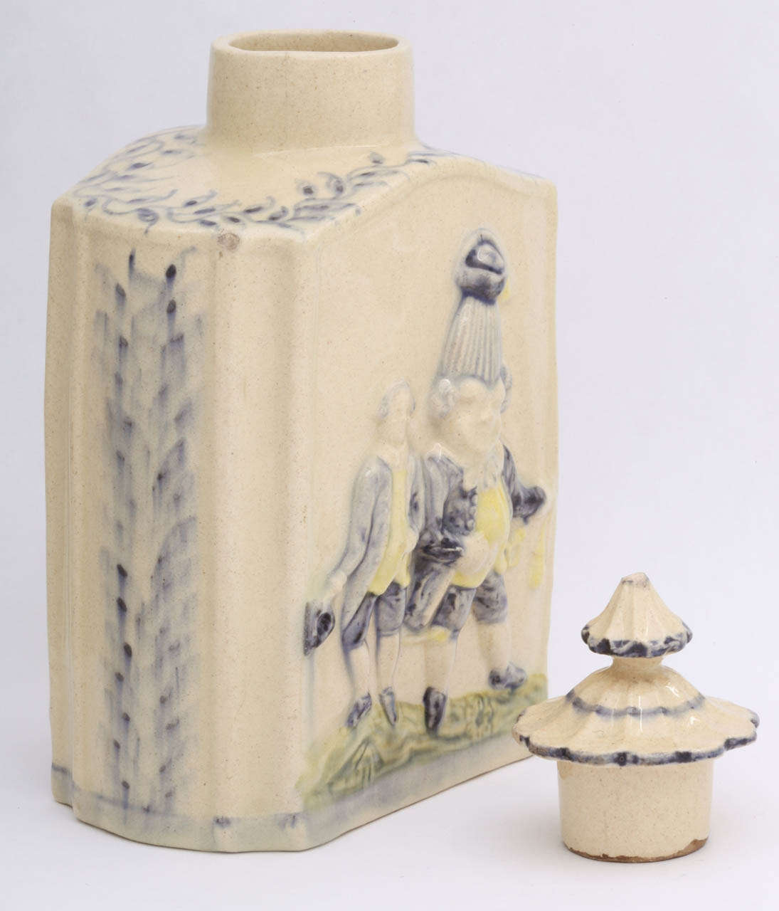 A Fine English Creamware Pottery Covered Tea Caddy With Macaroni Figures In Excellent Condition For Sale In New York, NY
