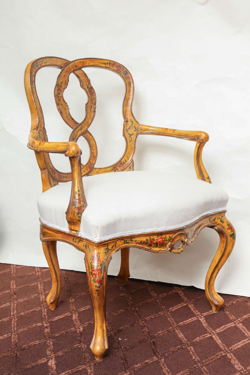 Pair of 1880s Venetian Rococo Style Open Armchairs (Spätes 19. Jahrhundert)