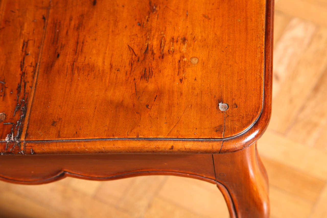 A 19th Century French Cherry Wood Writing Table For Sale 7