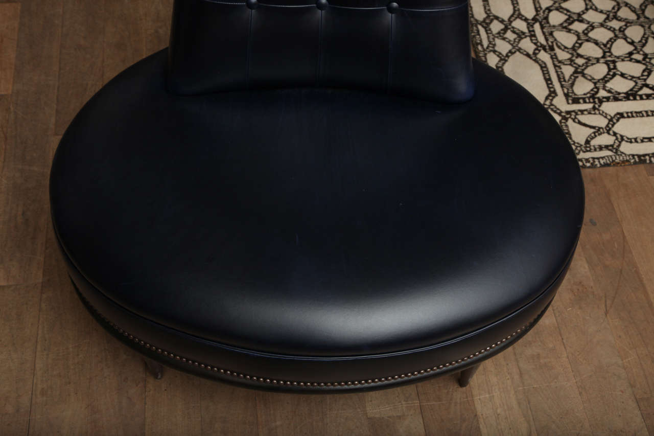 Oval Leather Lounge 3