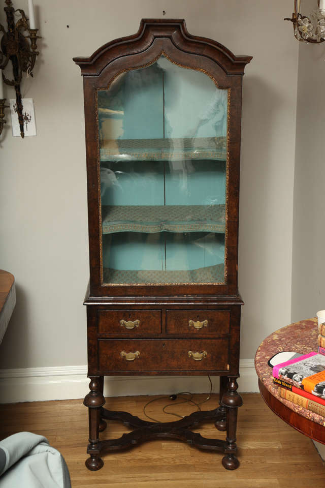 A Two Part English Queen Anne Style at 1stdibs