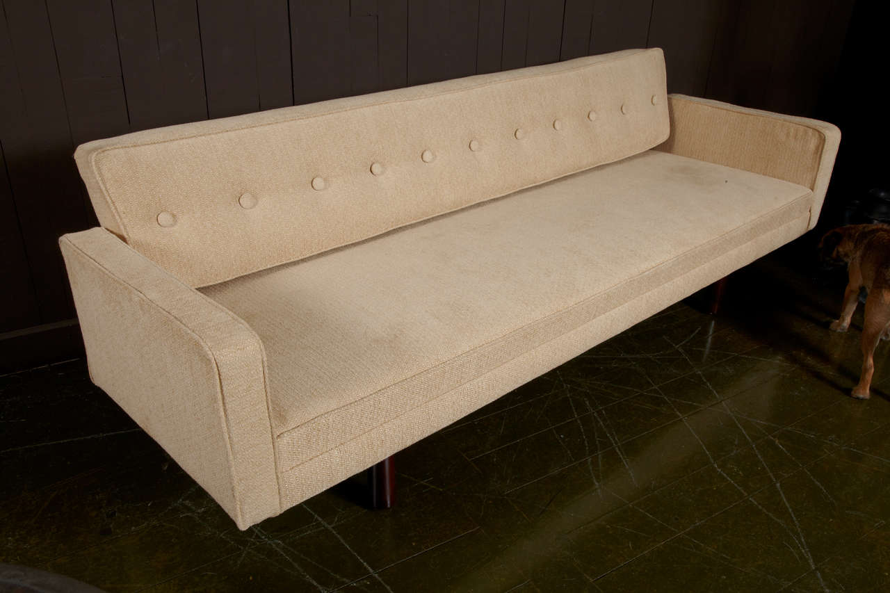  'New York' sofa by Edward Wormley. 3