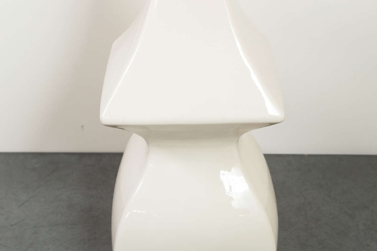 1960s White Ceramic Table Lamp In Excellent Condition In San Francisco, CA