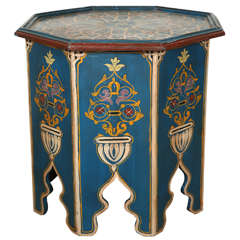 Table d'appoint bleue marocaine au design mauresque