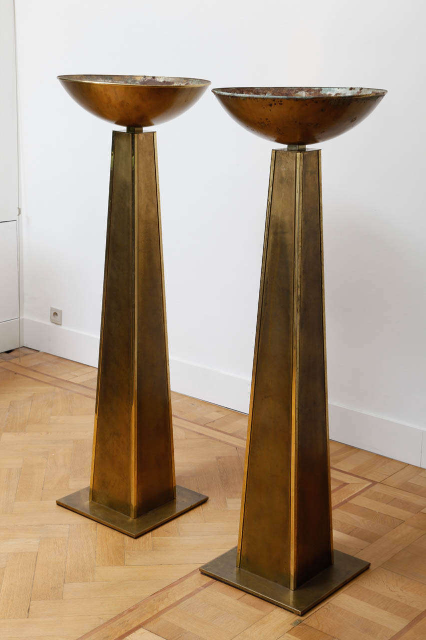 This pair of jardinières can be combined with the high jardinière (H. 186 cm; 73.20 inches) (see photo). Price for the 3 pieces on request.

H. 153 cm, Diam. 51 cm