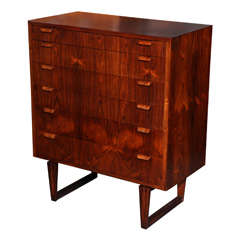 6-drawer Rosewood Dresser with Curved Pulls and Sleigh Legs