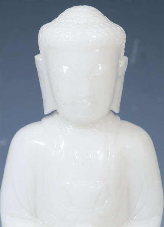 white jade buddha statue