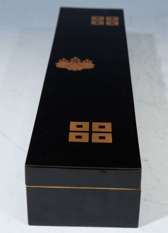 Antike japanische Lackierte Schachtel aus der Meiji-Periode mit Originalverpackung im Angebot 2