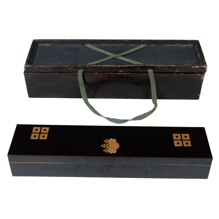 Boîte japonaise ancienne laquée de la période Meiji avec étui d'origine