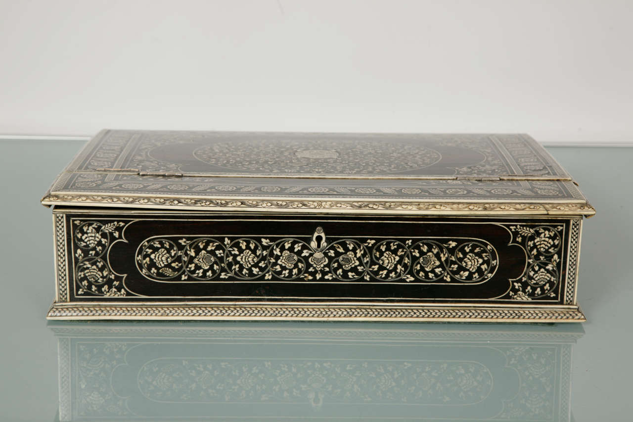 Anglo-Indian Writing Slope, 18th Century For Sale 3
