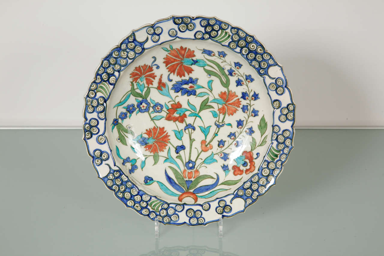 French Iznik style charger, 19th C