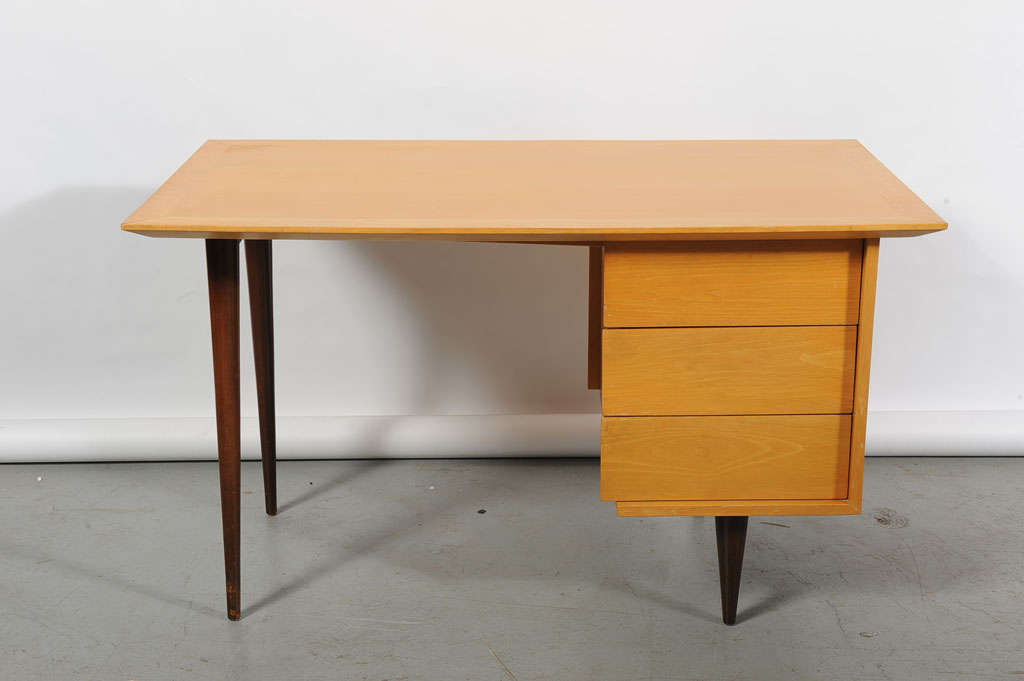 Knoll - Single Pedestal Desk