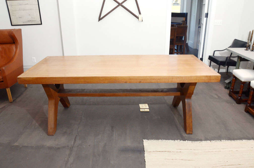 Beautiful Oak Dining Table with substantial 