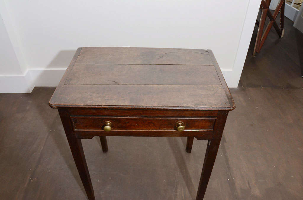 Antique George III Period Oak Side Table, England, 19th Century In Good Condition In New York City, NY