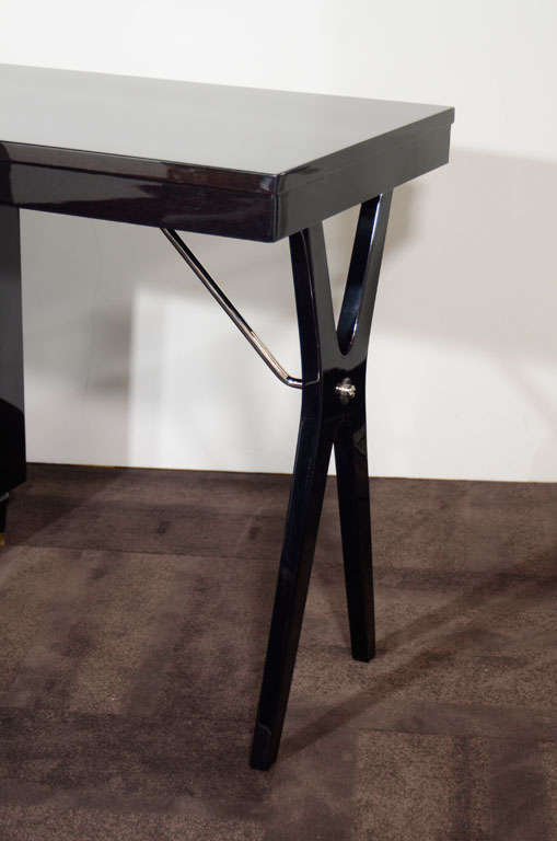 Modernist Desk In Ebonized Mahogany in the Manner of Gio Ponti 7