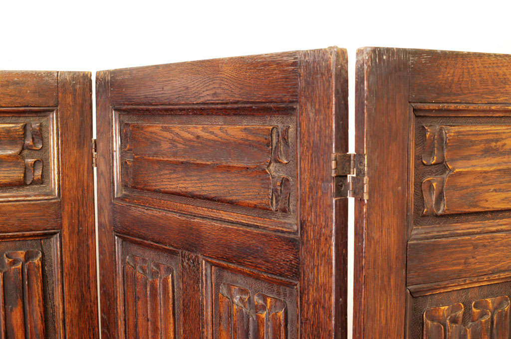 Early 20th C. Drapery Motif Tri-fold Oak Screen 2