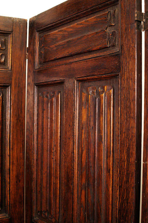 Early 20th C. Drapery Motif Tri-fold Oak Screen 4
