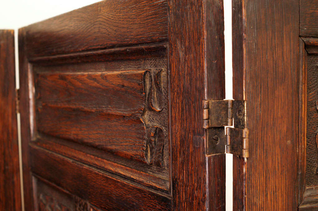 Early 20th C. Drapery Motif Tri-fold Oak Screen 5