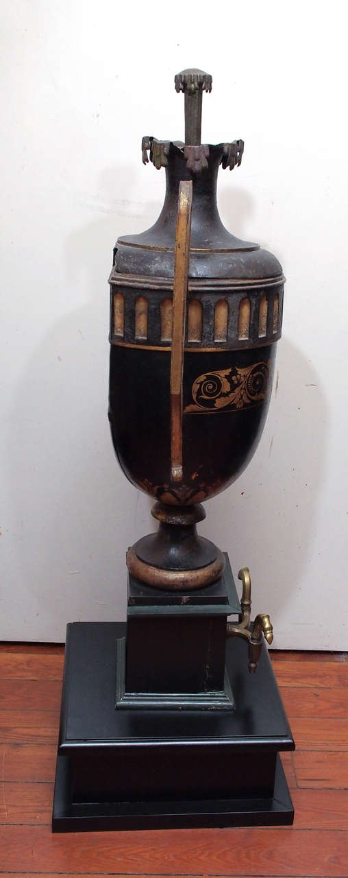 18th Century French Tole Fountain For Sale 2