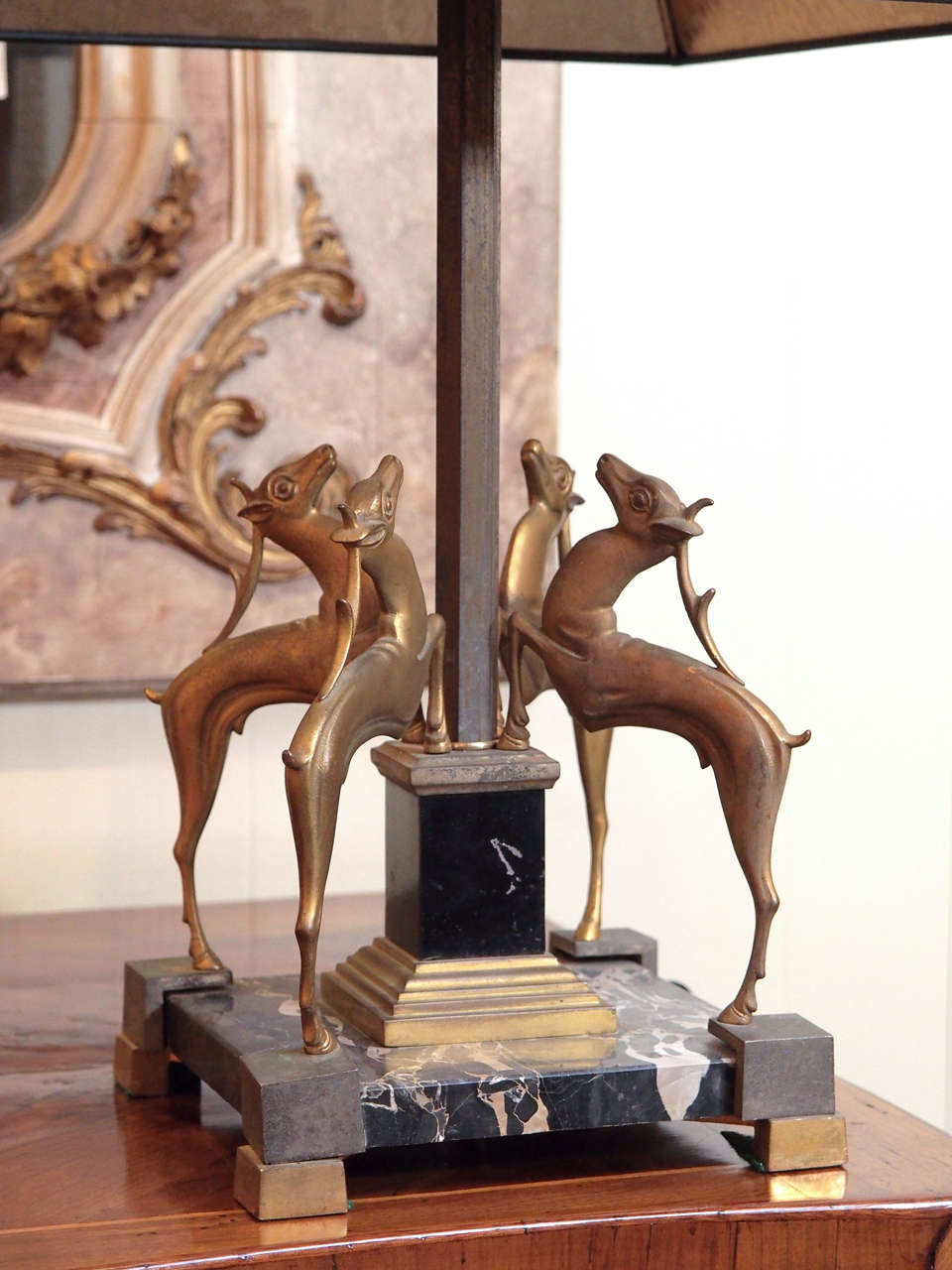 Early 20th Century French Art Deco Bronze and Marble Table Lamp