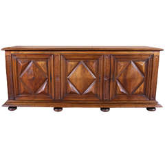 Buffet/Enfilade en noyer Louis XIII du XVIIIe siècle