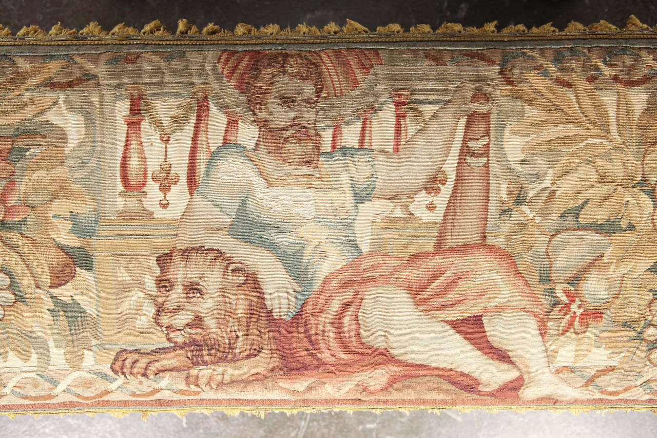 19th Century Napoleon III Carved Bench with Antique Tapestry In Excellent Condition In Dallas, TX