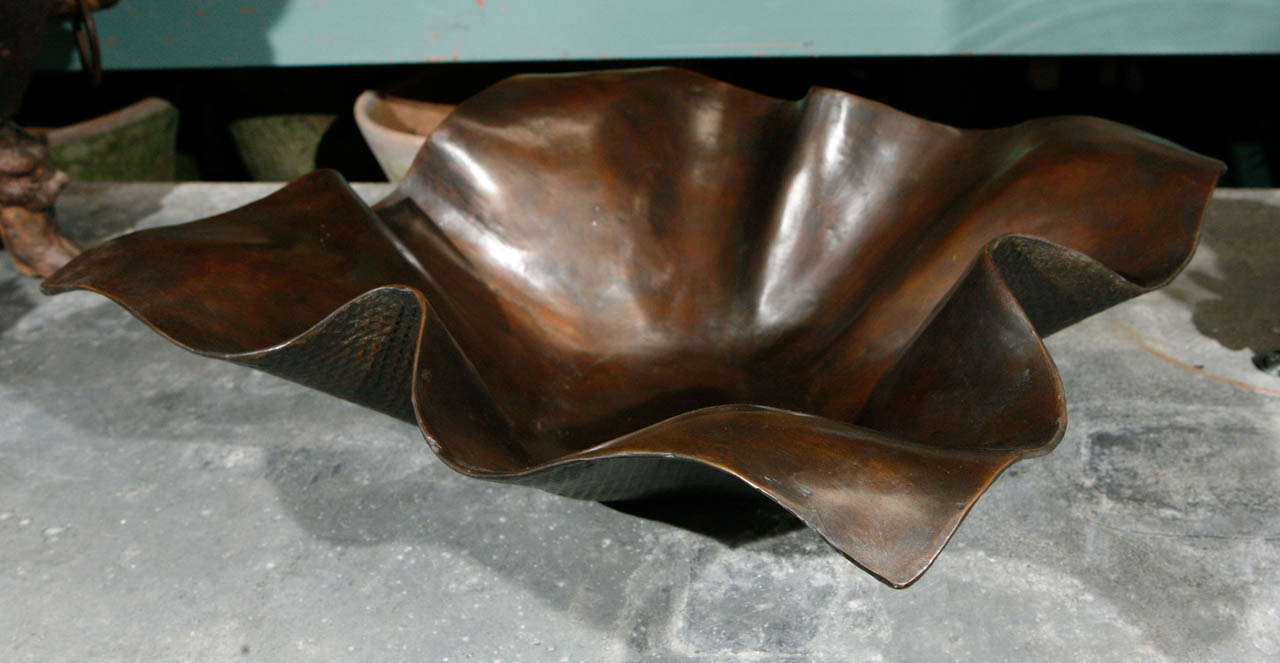 Large bronze handkerchief planter rubbed bronze finish.
7-8 week lead time for production if not in stock.