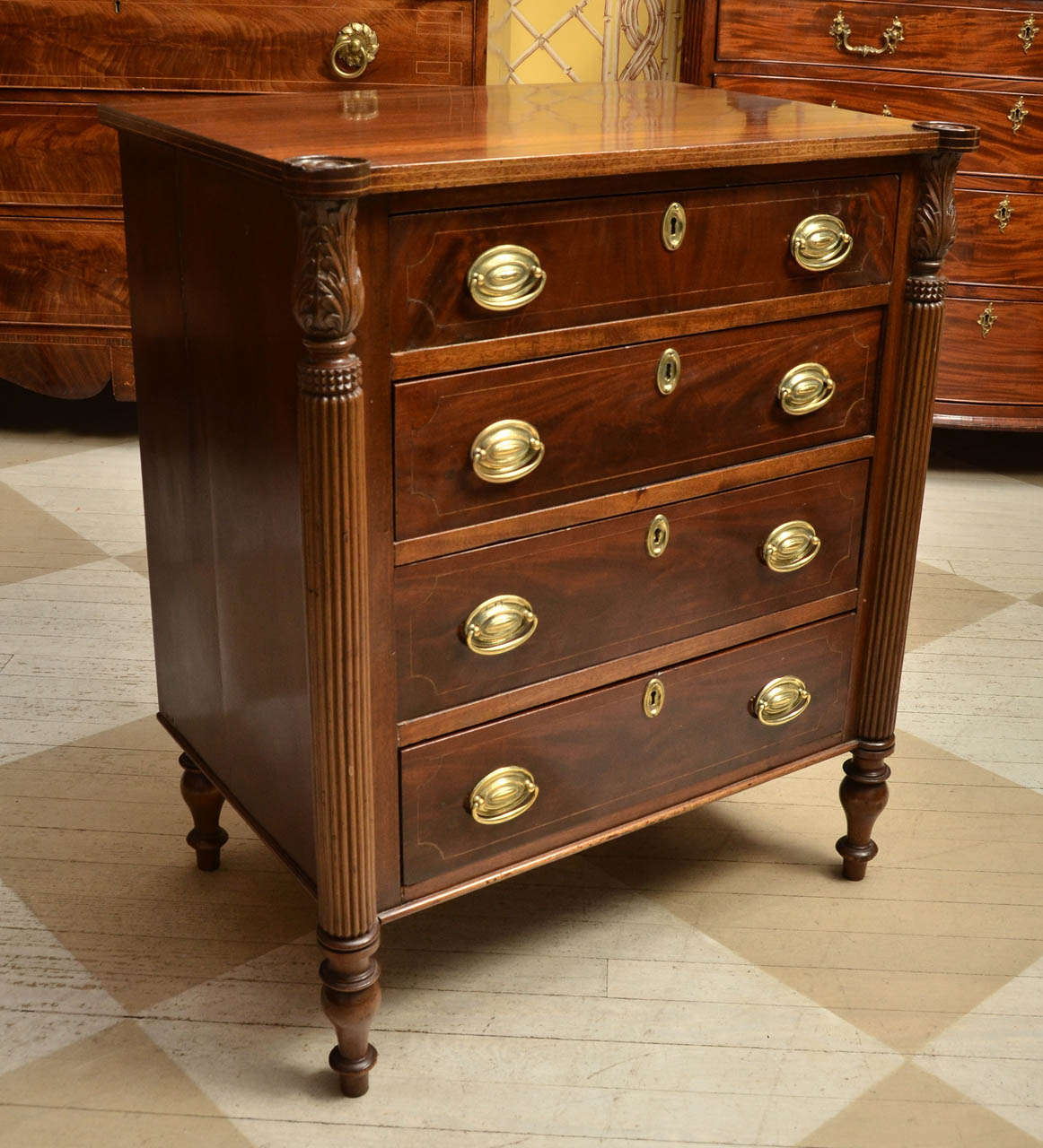 Late 19th century American Federal Style chest of drawers