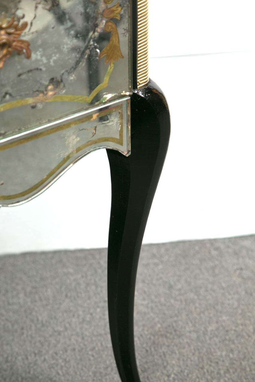 Exceptional Verre Eglomise Mirrored Chest by Jansen In Good Condition In Manhasset, NY
