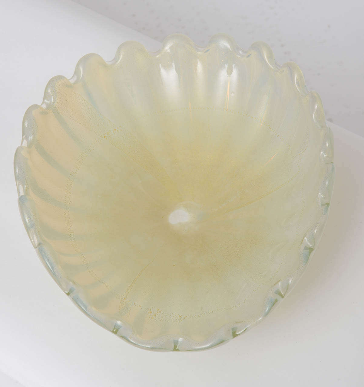 Blown Glass Ercole Barovier Handblown Murano Glass Scalloped Centerpiece Shell Bowl