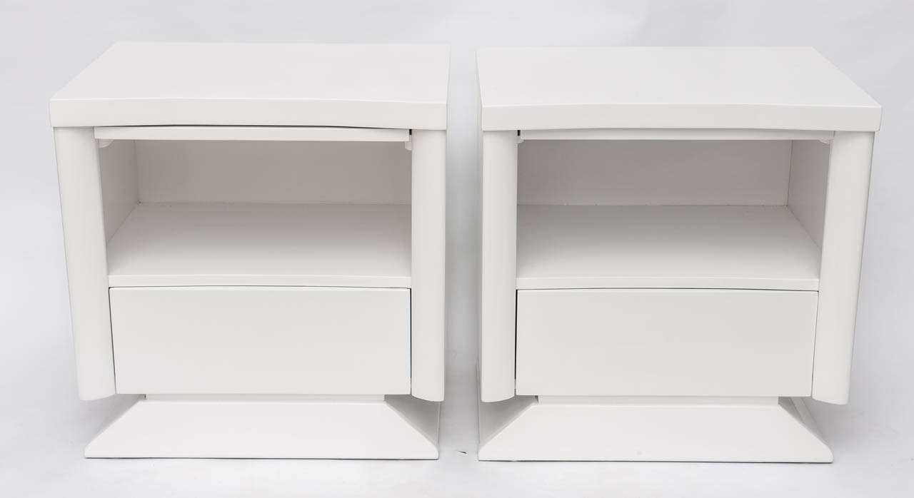 Mid-Century Modern Pair of Mid Century Modern 1960's White Lacquered Bedside Tables