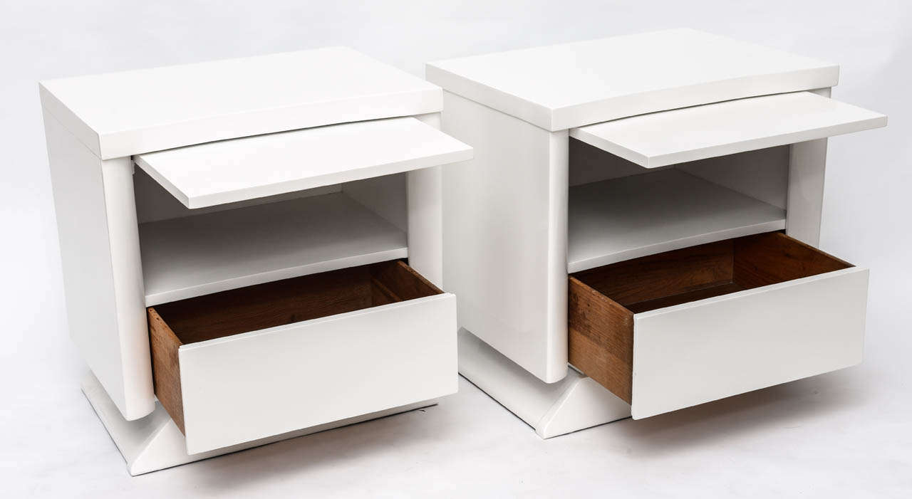 Mid-20th Century Pair of Mid Century Modern 1960's White Lacquered Bedside Tables