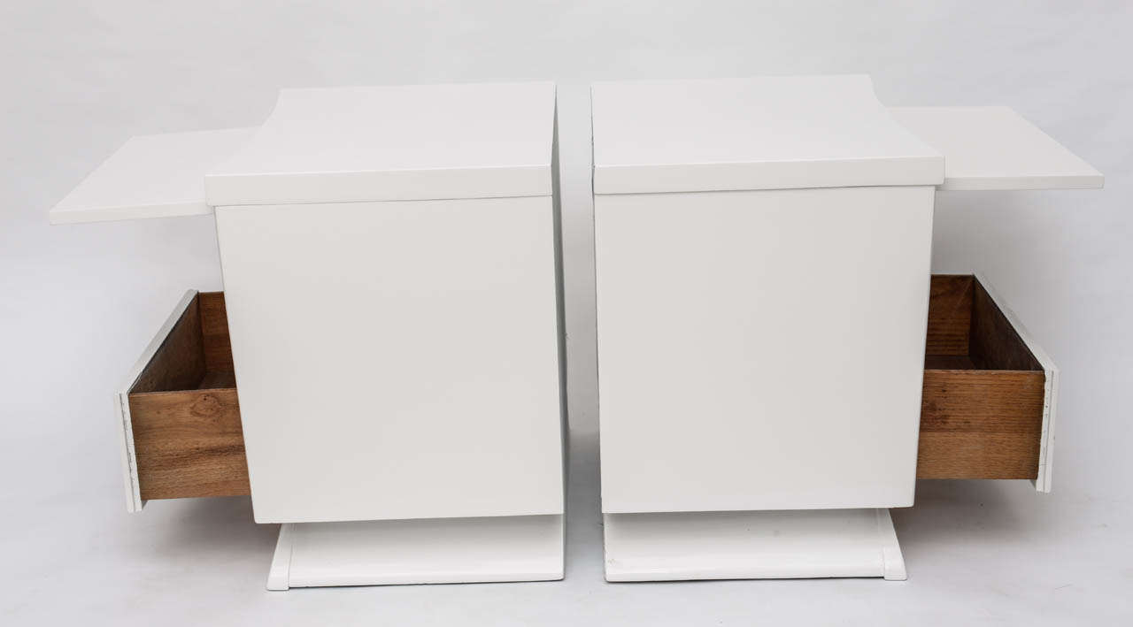 Pair of Mid Century Modern 1960's White Lacquered Bedside Tables 3